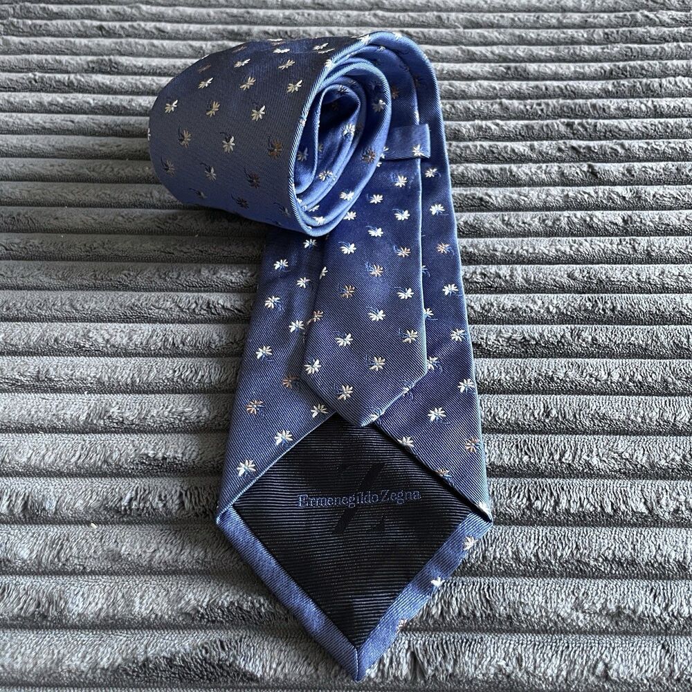ERMENEGILDO ZEGNA Floral Necktie 100% Silk Tie ITALY Luxury Blue Embroidered
